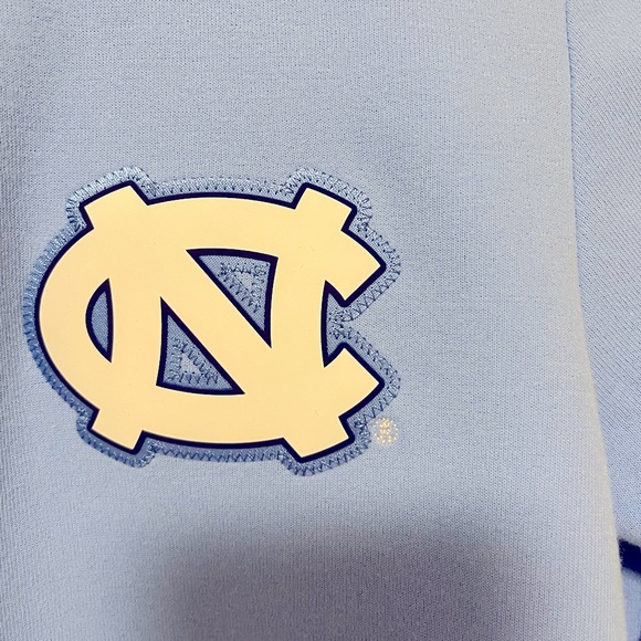 UNC W showtime hoodie dry fit - Picture 5 of 7
